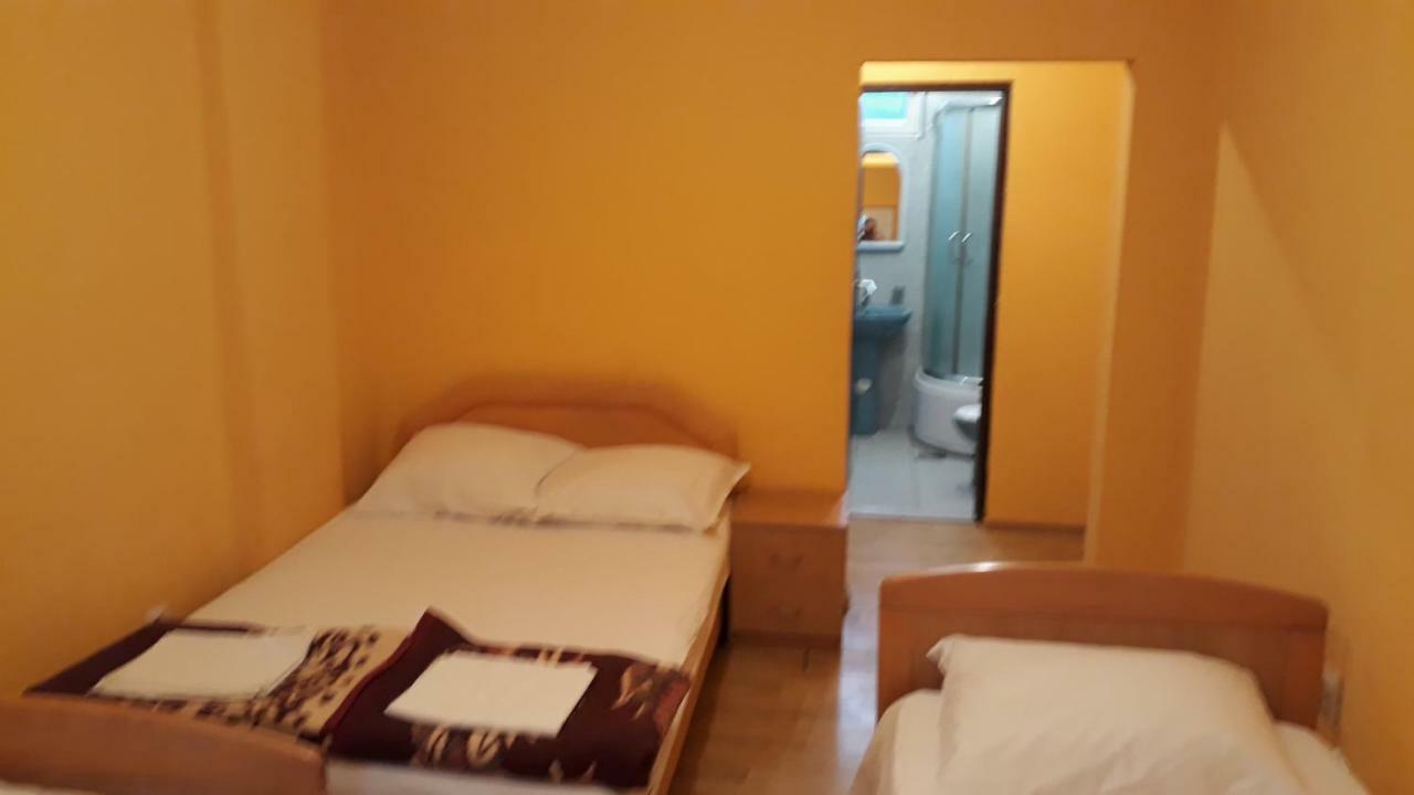 Vila Ruska Prcanj Luaran gambar